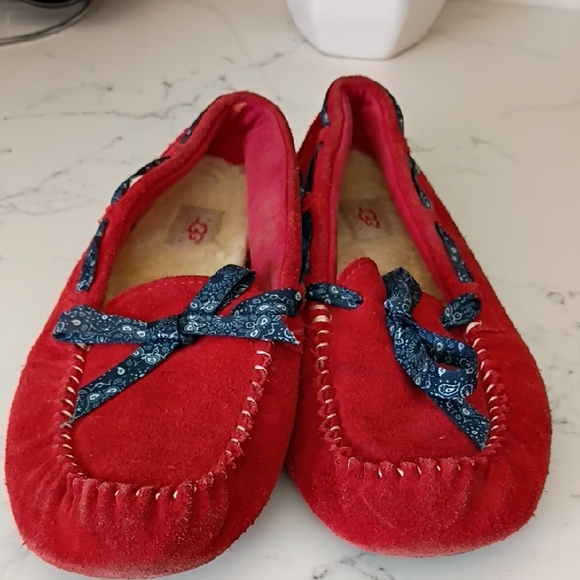 UGG Shoes - UGG RED SLIPPERS FOR WOMEN
